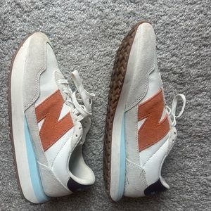 New balance shoes